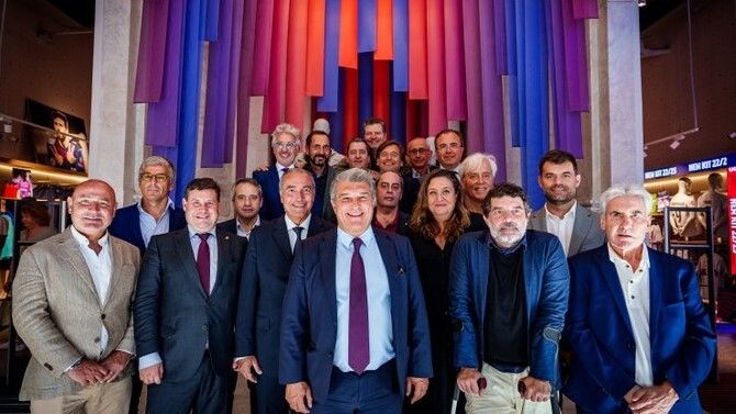 F: Twitter - @FCBarcelona_es F: Twitter - @FCBarcelona_es