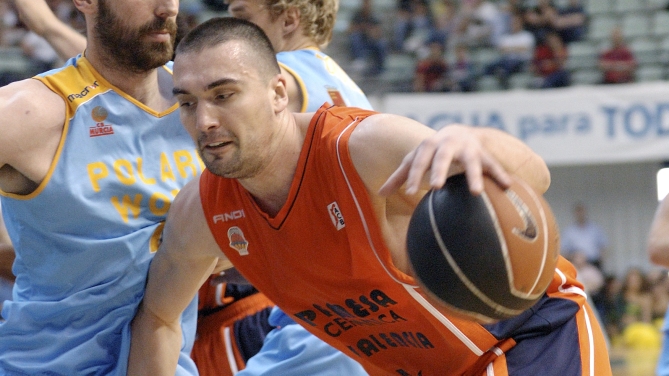 F. Shutterstock F. Shutterstock