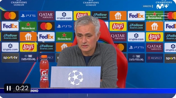 Así celebró Mourinho la victoria sobre el Real Madrid y la clasificación con gol de su portero