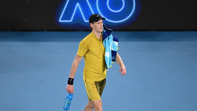 La lucha contra los elementos de Sinner para pasar a octavos del Abierto de Australia