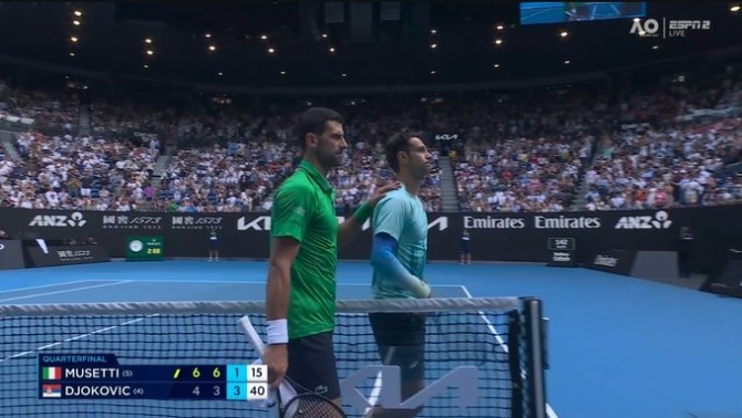 Djokovic vuelve, por tercer año seguido, a la semifinal de Australia tras la retirada de Musetti