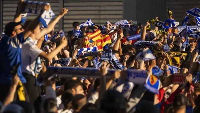El Real Zaragoza pide a sus hinchas que cesen en los insultos ante las reiteradas multas