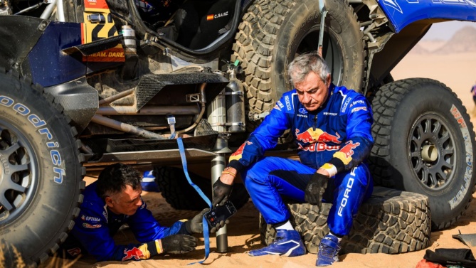 Sainz revela que solo pudo utilizar el embrague una vez: 