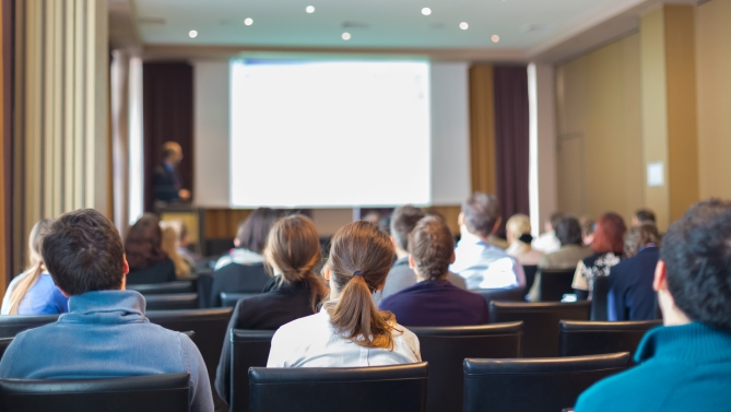 Un presidente federativo, inhabilitado por no aprobar en asamblea las bases de competición