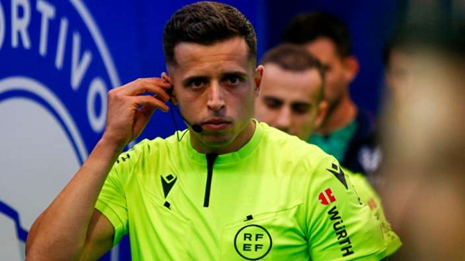 García Verdura, árbitro del Albacete-Real Madrid, y Gil Manzano del Betis-Elche