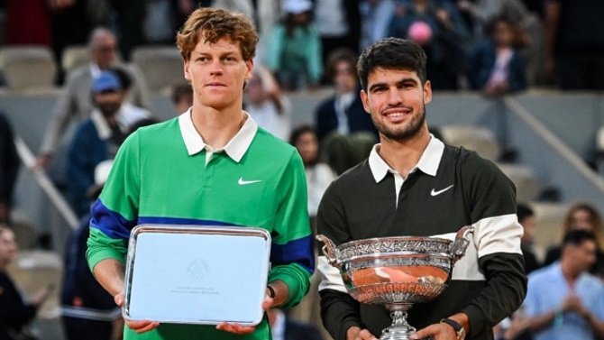 Carlos Alcaraz y Jannik Sinner viven su primer duelo del año en Corea del Sur