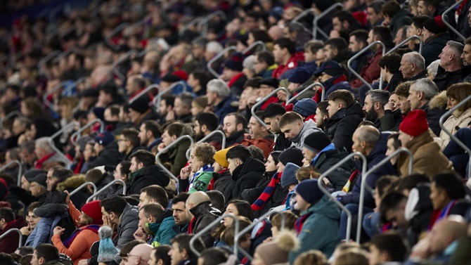 La familia, el origen de la afición al fútbol para el 52% de los españoles