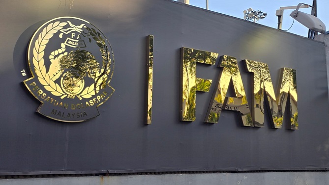 Dimisión masiva en la Federación de Malasia tras el escándalo de los nacionalizados