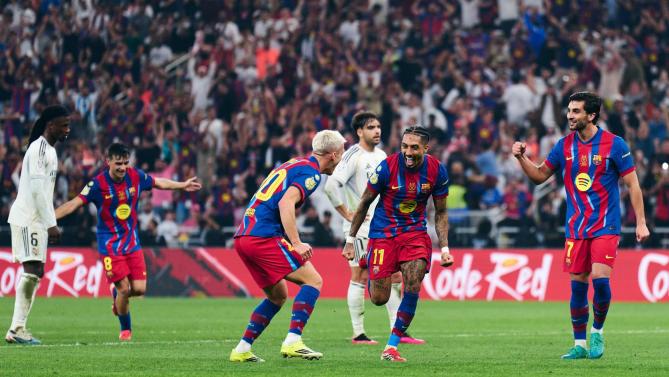 Raphina, Vinícius, los nueves, la roja a De Jong y Asencio, el Clásico en 5 instantes