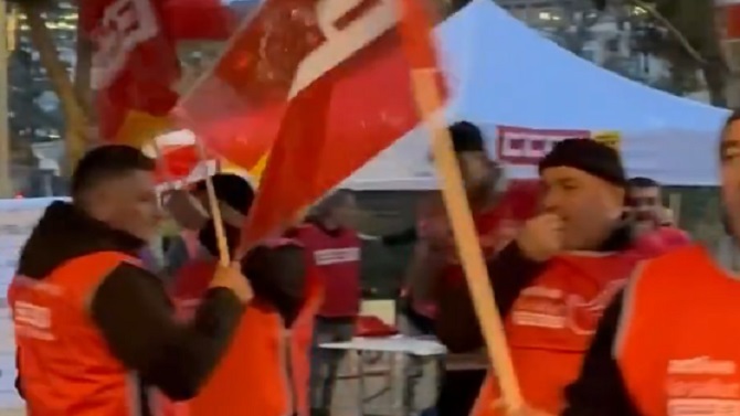 Montan una acampada indefinida en protesta por los despidos en las obras del Camp Nou