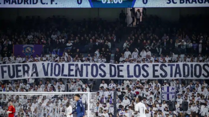El Real Madrid pide a la Grada Fans que no pite en el partido de este sábado a los jugadores