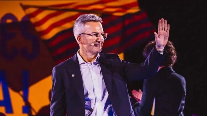 Víctor Font, en modo campaña electoral, carga contra el área de 'compliance' del Barça