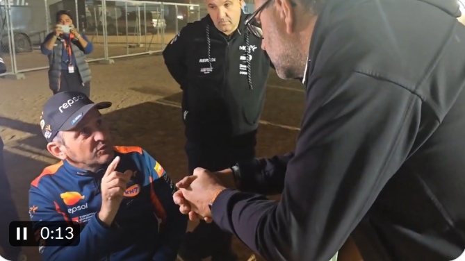 Isidre Esteve y Txema Villalobos se retiran del Dakar al sufrir un accidente en la sexta etapa