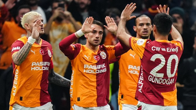 Multa al Galatasaray por ausentarse de la entrega de medallas tras perder la Supercopa