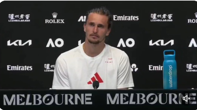 Zverev desvela su error estratégico frente a Alcaraz en la semifinal de Australia