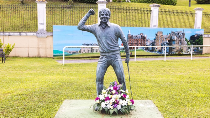 El Ayuntamiento denuncia la desaparición la estatua de Seve Ballesteros en su localidad natal