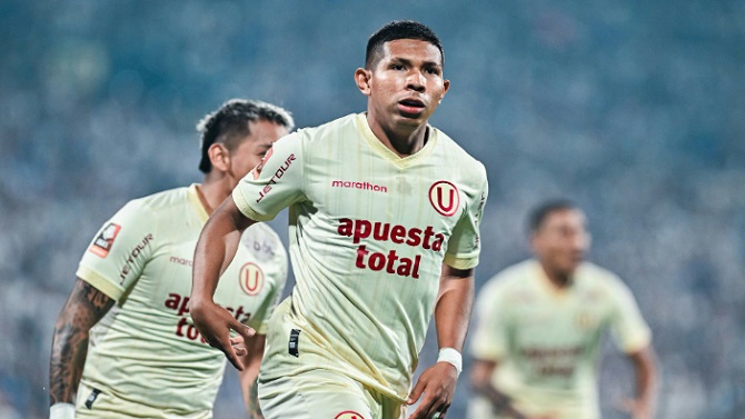 F: @Universitario