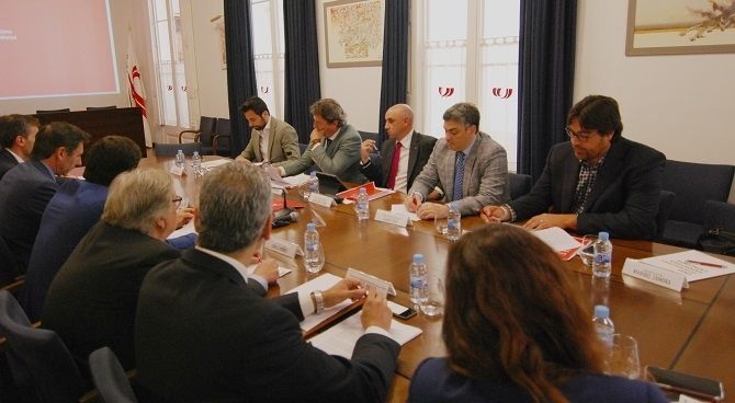 Imagen de archivo de una reuni&oacute;n en el CSD