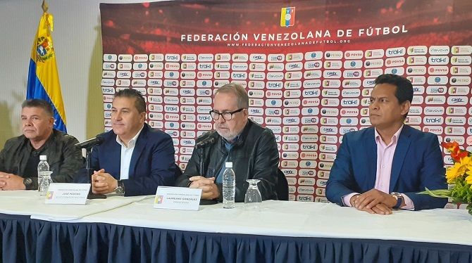 F: Selecci&oacute;n Vinotinto (Twitter)