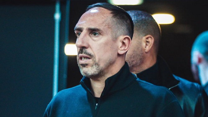 El exfutbolista francés Franck Ribéry denunciará informaciones que lo implican con Epstein