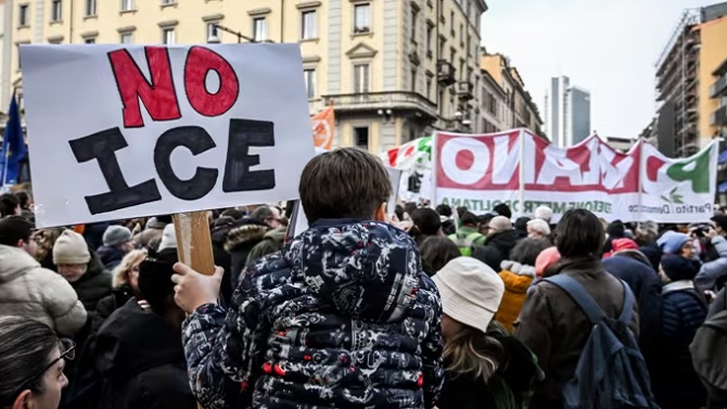 Los estudiantes protestan en Milán por los agentes USA en la apertura de los JJOO