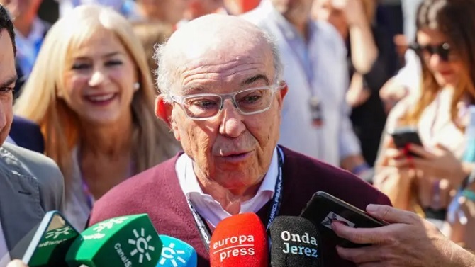 Dorna Sports, que dirige Ezpeleta, pasa a llamarse MotoGP Sports Entertainment Group