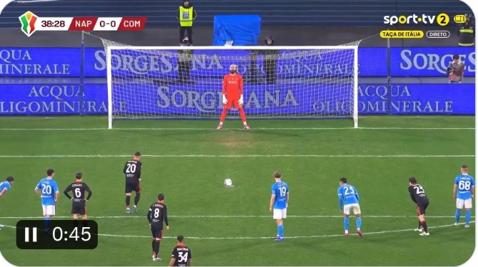 El Como tumba al Nápoles y accede a semifinales de la Copa de Italia 40 años después