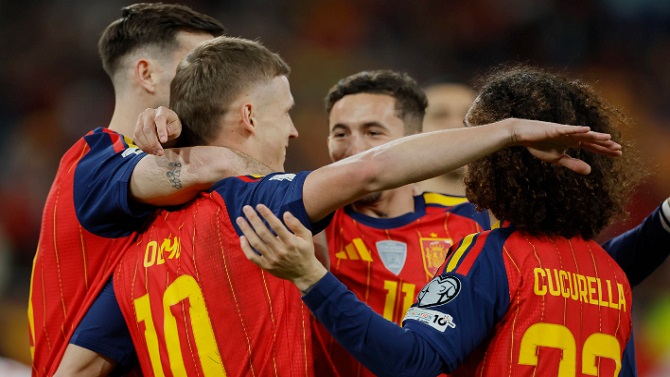 El fútbol, deporte rey: lo siguen el 81por ciento de los españoles, según un barómetro