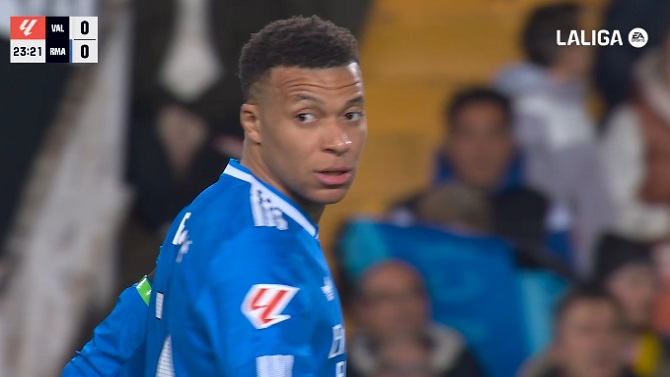 LaLiga denuncia insultos en Valencia al Real Madrid, Mbappé y cántico 