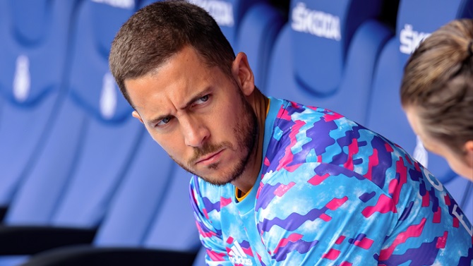 Hazard: “Ahora me siento más taxista que futbolista, pero está bien”