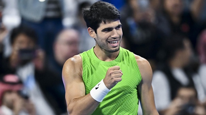 Alcaraz supera al ruso Andrey Rublev y se planta en la final del torneo ATP 500 de Doha