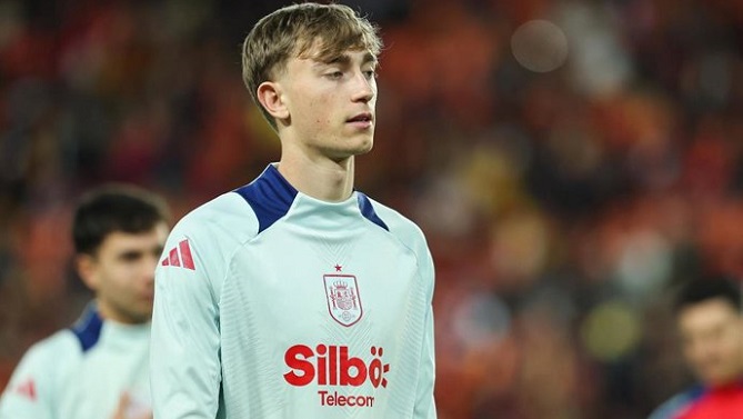 El Real Madrid, envuelto en una polémica en China por una publicación racista de Huijsen