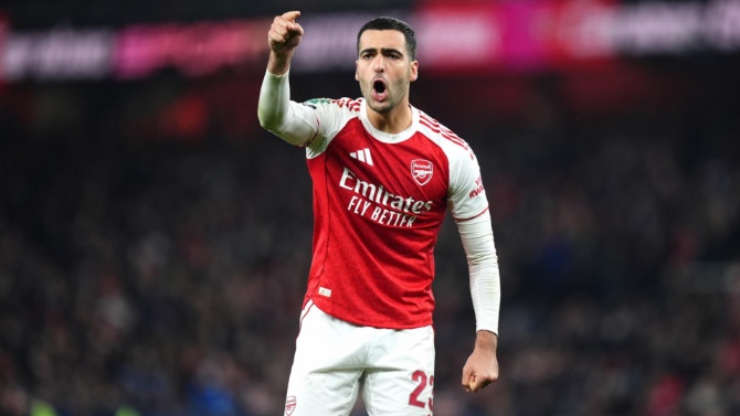 Preocupación en la selección española tras la lesión de Mikel Merino en el pie derecho