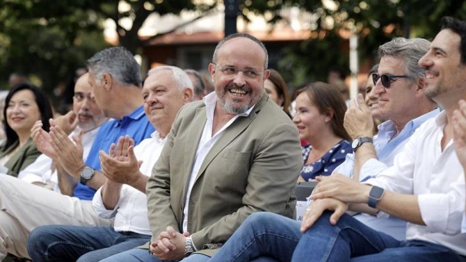 Fernández (PP) acusa al Govern de encubrir la presunta corrupción en la Federación Catalana