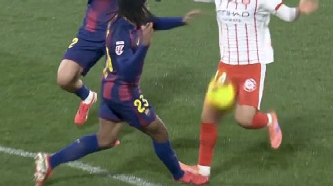 Flick: Hubo falta previa a Koundé en el segundo gol pero no quiero que sirva de excusa