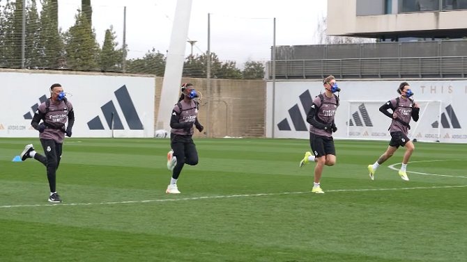 Pintus entra en escena: máscaras de hipoxia y entrenamiento de tres horas