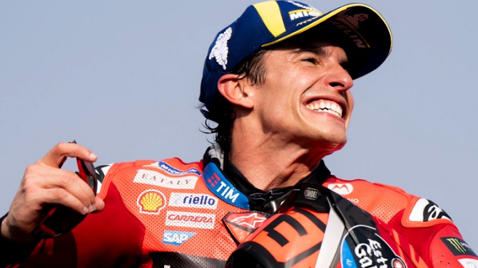 Marc Márquez lidera el primer día de test en Sepang, con Joan Mir en una Honda que mejora