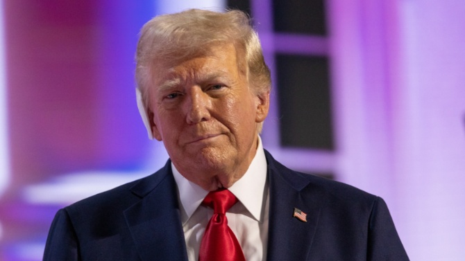 Trump concede indultos a cinco exjugadores de la NFL condenados por perjurio y drogas