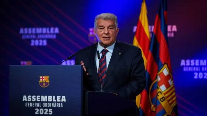 Joan Laporta anuncia su precandidatura a la presidencia del FC Barcelona con el lema 'Defensem el Barça'