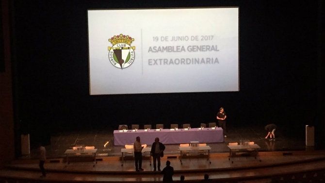 Imagen del Burgos cuando se convirtió en SAD Imagen del Burgos cuando se convirtió en SAD