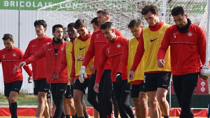 F: @UDSanse F: @UDSanse