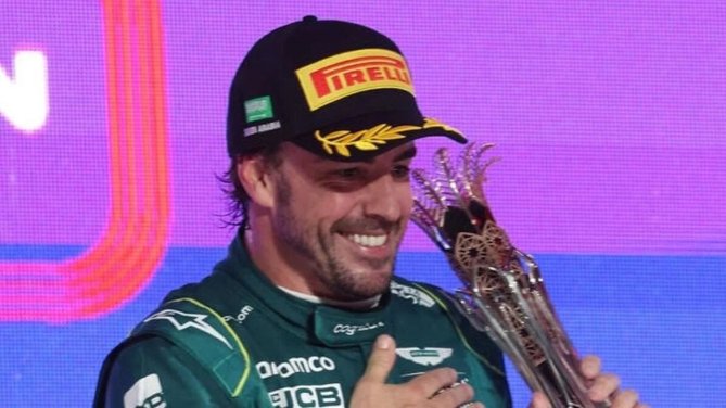 Fernando Alonso recupera el podio en el Gran Premio de Arabia Saud&iacute;. - @alo_oficial