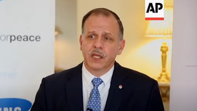 F: Captura @APArchive