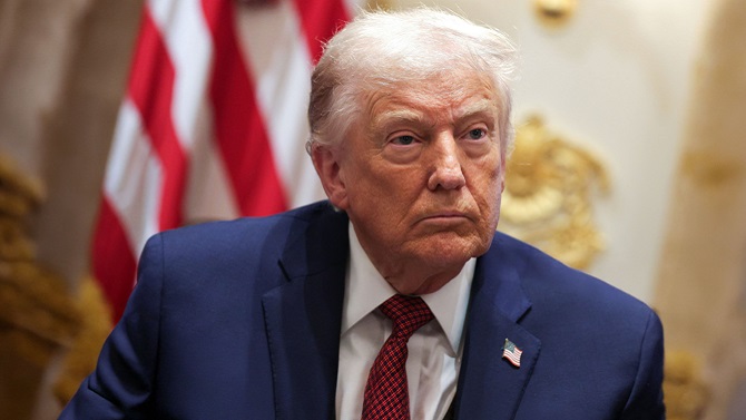 Trump pide a Australia que conceda asilo a futbolistas iraníes y ofrece refugio en EEUU