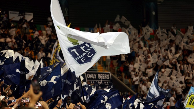 Aficionados del Tottenham se posicionan contra De Zerbi por su apoyo a Greenwood