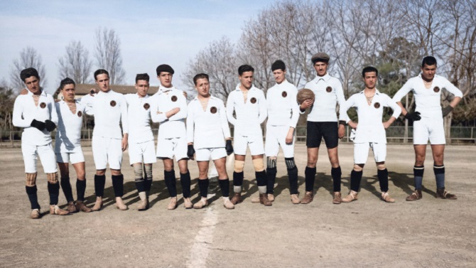 El Valencia cumple 107 años pendiente de la permanencia y del Nou Mestalla