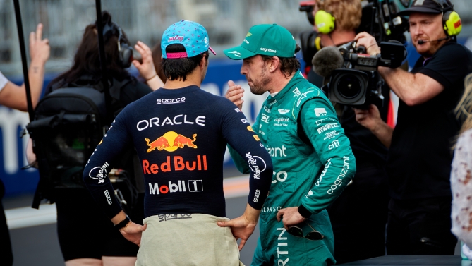 No fue un buen día para Sainz y Alonso en los entrenamientos libres de Japón