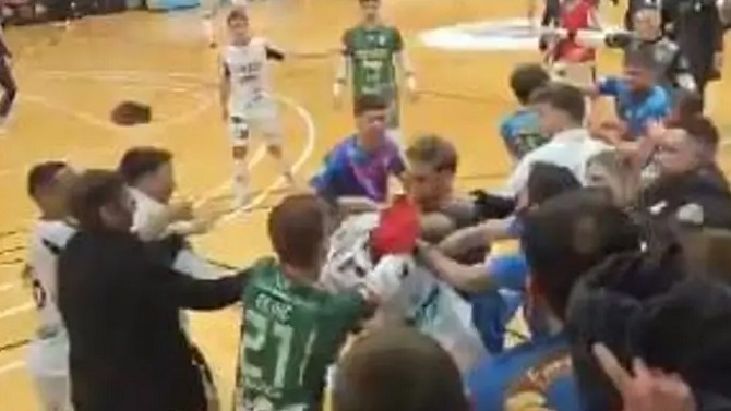 Duras sanciones tras los incidentes del partido de fútbol sala entre el Peñíscola y el Noia