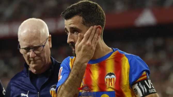 Gayà no tendrá que pasar por el quirófano y jugará con máscara protectora