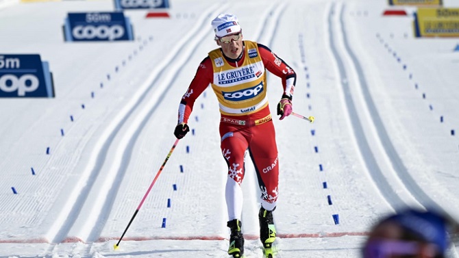 El noruego Johannes Klaebo sufre una conmoción cerebral tras una caída en la Copa del Mundo